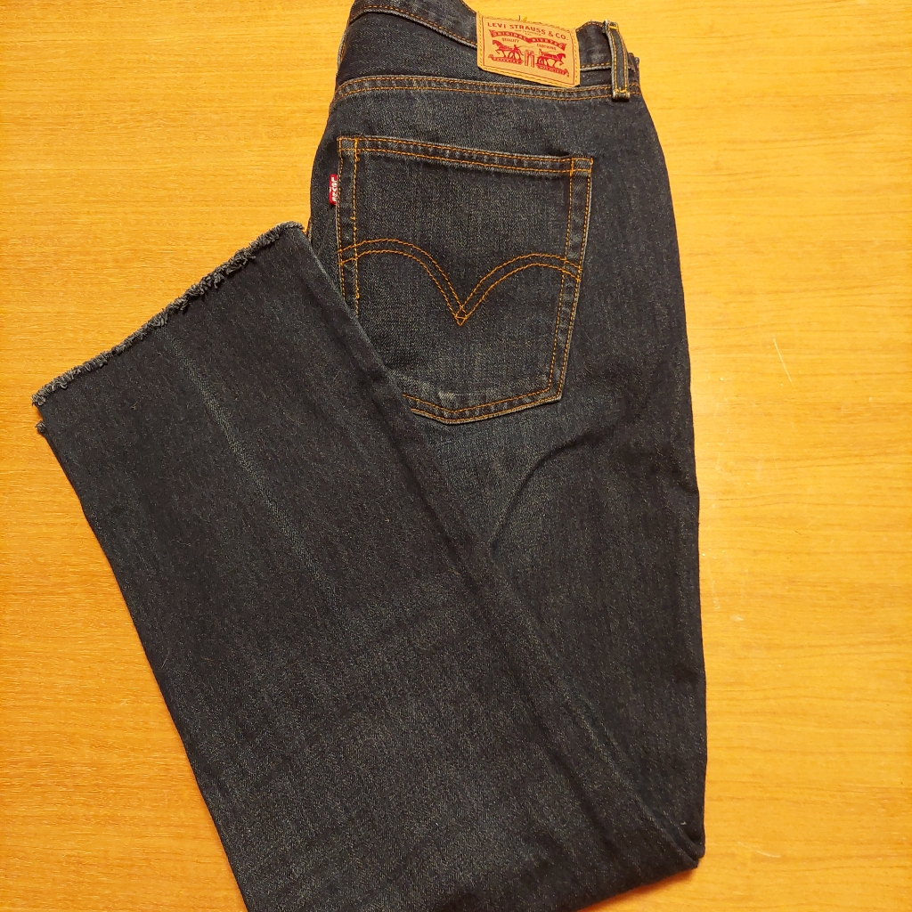 Levis High-Rise Kick Crop 32/14